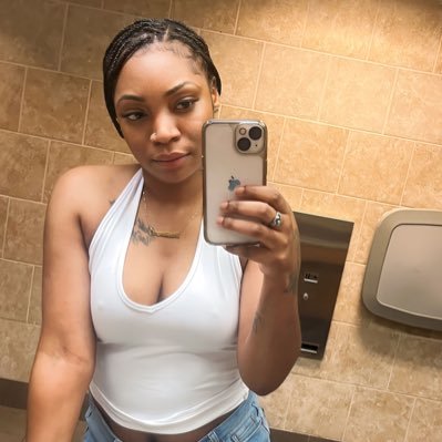 shayyy_xxx's profile picture. ᗪE'ᘔIᖇE👶🏽