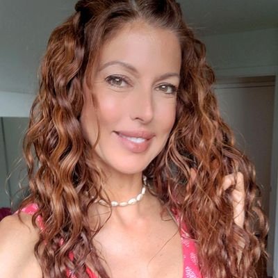 KimNoble7777's profile picture. Health - Nutrition - Yoga - Spirituality ✨️
The only person you can change is you.
