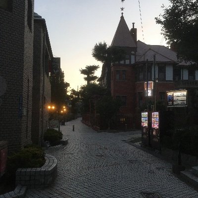 aC6wRDKUix30404's profile picture. 気分屋 、予定、計画は窮屈で無理 、レトロ建築好き