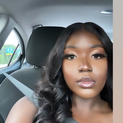 moalecia__'s profile picture. de | 302 | 1913🐘