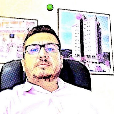 Definir-se é limitar-se... Sou mais um entre tantos que buscam uma vida com propósito.