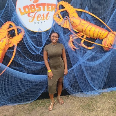 living_maybe's profile picture. Nothing like fried chicken with curry gravy.