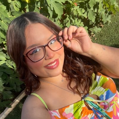 |fat girl who loves makeup| 💖Gus💖
