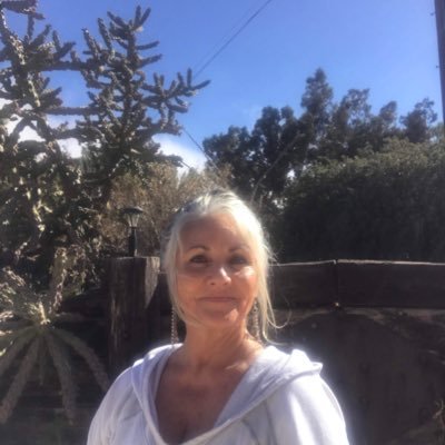 Suzan7_Ball's profile picture. 