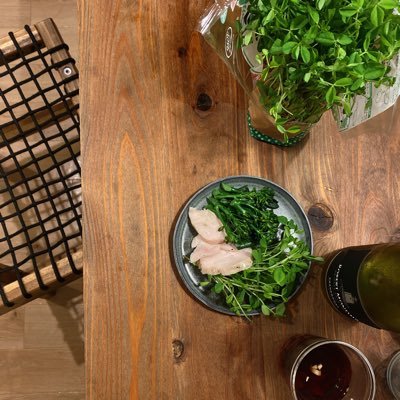 ahabiboroku's profile picture. ルッコラ、チーズ、ワインに洋食がすき。Twitterは備忘録なのにツイートしていません。