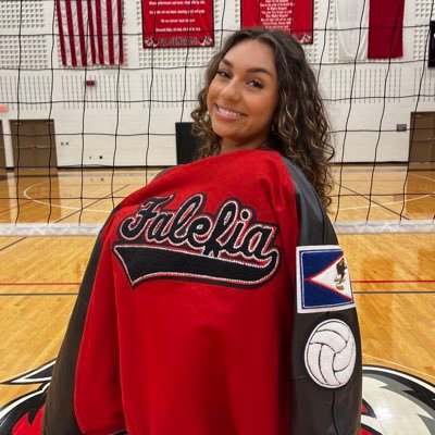 AFalefia's profile picture. @GreyhoundVball ‘28 • c/o 2024 Setter/RS • Denton Braswell Volleyball Varsity #14 • Madfrog 18 black #4 • ig : @abigaylefalefia_vb