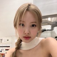 gio (@nayeonnabong) 's Twitter Profile