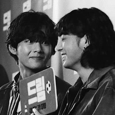 Beautaeful12's profile picture. Ýøū čåñ'ţ §ťõp mə łøvïňğ mýšəļ£.
Ot⁷