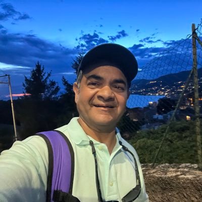 LonelySealXHouglass24 Founder. Dad, Husband, Son, Creative Entrepreneur, Writer, Producer, Director, Lover of Sports, Music and Chasing Childhood Dreams.