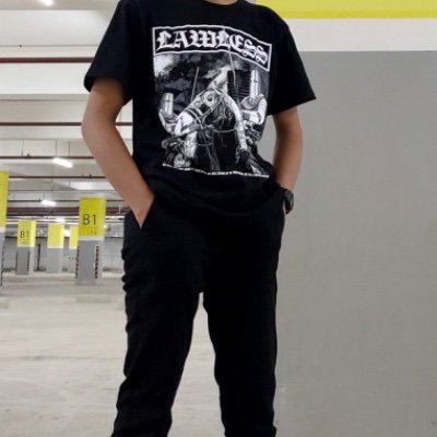 ArdhanVineda's profile picture. eccedentesiast.