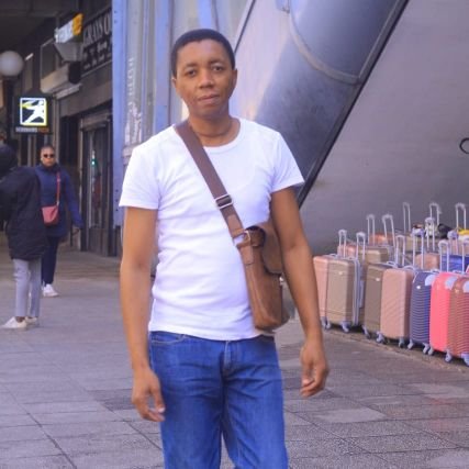I'm a good,loving,caring,respecting n most of all God fearing guy... Motloung wa ha Nape... Kaizer Chiefs n Liverpool fan... 😍🤩🥰😊