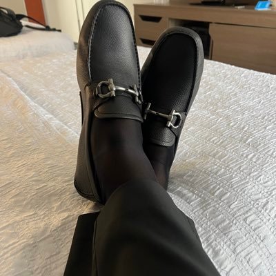 Young professional looking to connect with executive level men in suits, OTC socks and loafers.