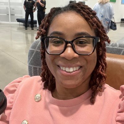 pooknookmyaamom's profile picture. 