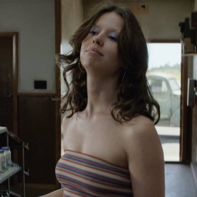 emily11819749's profile picture. they/she | 22 | infp