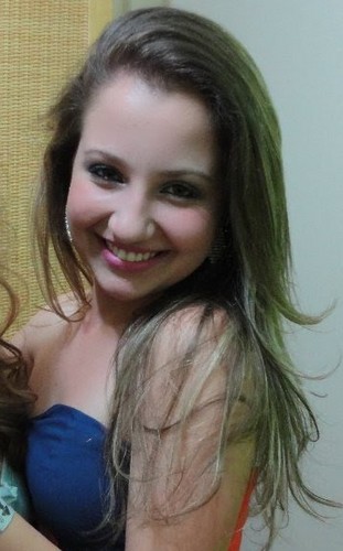 reinenta, chocolatra, sagitariana, ciumenta, amável, possessiva, feliz, @IagoS17 s2,  ; http://t.co/iymLymDm2z  ;*