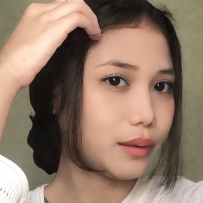 newerabydina's profile picture. 