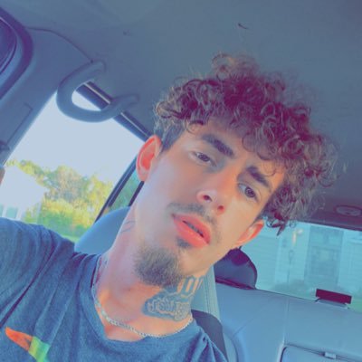 Snapchat : bitchouttaheree 23 ÿëärs old ‼️ Bløød up 🩸FUCK MY HATERS🖕🏼 fl🌴 I sell 🤫
