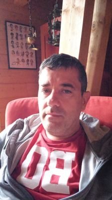 manuadamov's profile picture. 