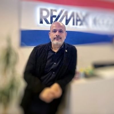 Remax'te Gayrimenkul danışmanı,,, İstanbul Avrupa yakası, Esenyurt, Beylikdüzü, Avcılar, Büyükçekmece semtlerinde gayrimenkul danışmanlık hizmetleri.