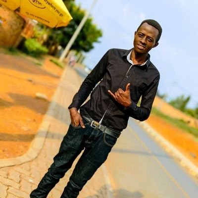 UmusoreWo51604's profile picture. happy boy