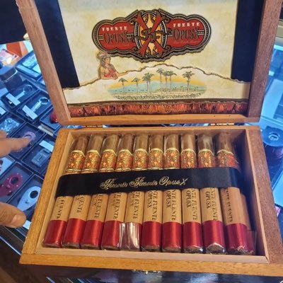 💎Cuban Cigars 💧 💎Best Sales Quality 💎 💎Shipping available worldwide 💎 💎Life Too Short To Smoke On Fake Cigars💧
