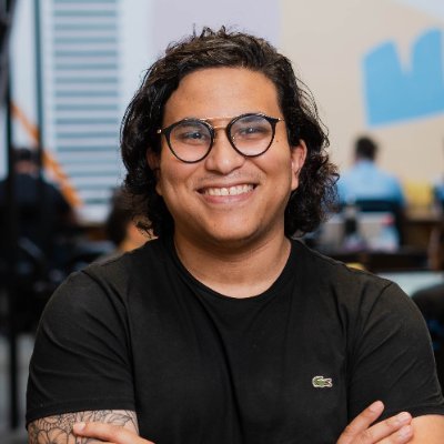 Me gusta el café, comer en la barra y marcar los libros. Hablo sobre marketing, producto y tecnología. Growth en @firmaway, escribo en @theb2bjournal.
