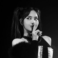 Lalisa™ (@pxrmafx) 's Twitter Profile