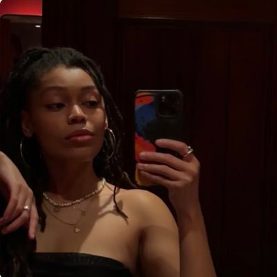 SkyeBlyden's profile picture. 