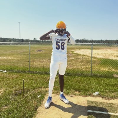 KCHS C/O 2024 6’6 |LT RT TE|220 Senior 🐐🙏🏾#Football #Student #Athlete Phone 601-938-0115 Bench 230 squat 455