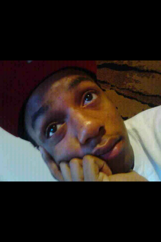 mndlssbhvr's profile picture. 