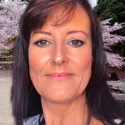 Irmelind1's profile picture. 📱Network marketer, 💄💋beauty therapist, 🎒📚beauty therapy trainer and mentor, 👩‍👦mother, wife💑