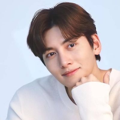 韓国俳優チ・チャンウクさんを応援しています🤍

「ヒーラー～最高の恋人」を観てチ・チャンウクさんの圧倒的魅力に💞

俳優・歌手・ひとりの人間としても　
常に全力で努力する姿を尊敬しています😊

チャンウクさんが
いつも笑顔いっぱいで過ごせますように🍀