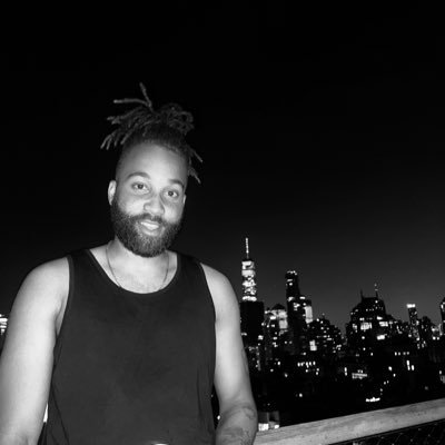 jhnflys's profile picture. hello@johnflys.co