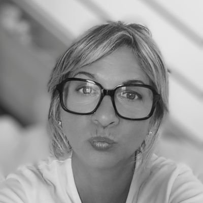 LlechV's profile picture. 