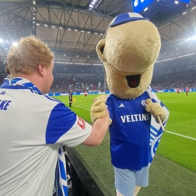 Fußballclub Gelsenkirchen-Schalke 04 e. V.   💙🤍