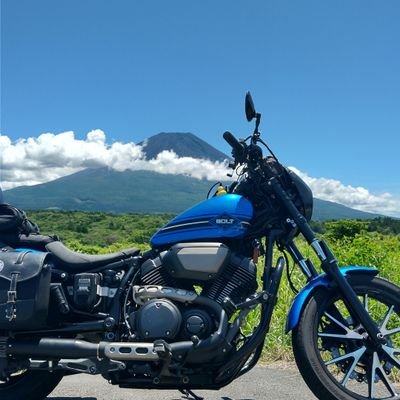 YAMAHA　BOLTで主に静岡（9割）、山梨（1割）が日頃の行動範囲です。
ジジィですが　まだまだ現役でバイクライフを楽しんでます。
見かけたら声掛けてください。