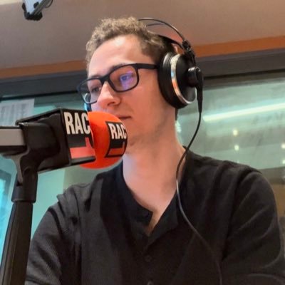 Periodista a @elmonarac1. Abans, a la secció d’Internacional de @som3cat i a @elpratradio. També he escrit crítiques de cine a @facesonthebox.