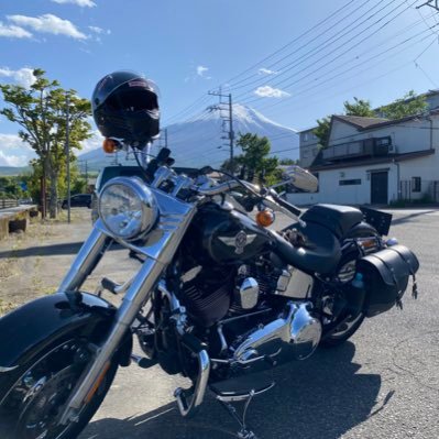 JohnBCowboy's profile picture. ･’16 HD FATBOY ･’23にSS乗りからクルーザー乗りへの転向 ･乗馬ウエスタンスタイルトレーニング中 ･好き:Vtwin,5.11,Carl’s jr.,PEPSI,Aｰ10,Cｰ2,USｰ2 ･山梨東部、秩父に出没気味