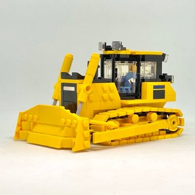 趣味でLEGOをやります。建物や車、重機等をミニフィグスケールで作っています。 車両を作る時は、1ポッチ＝約30cmの基準でおおよそのサイズを決めています。