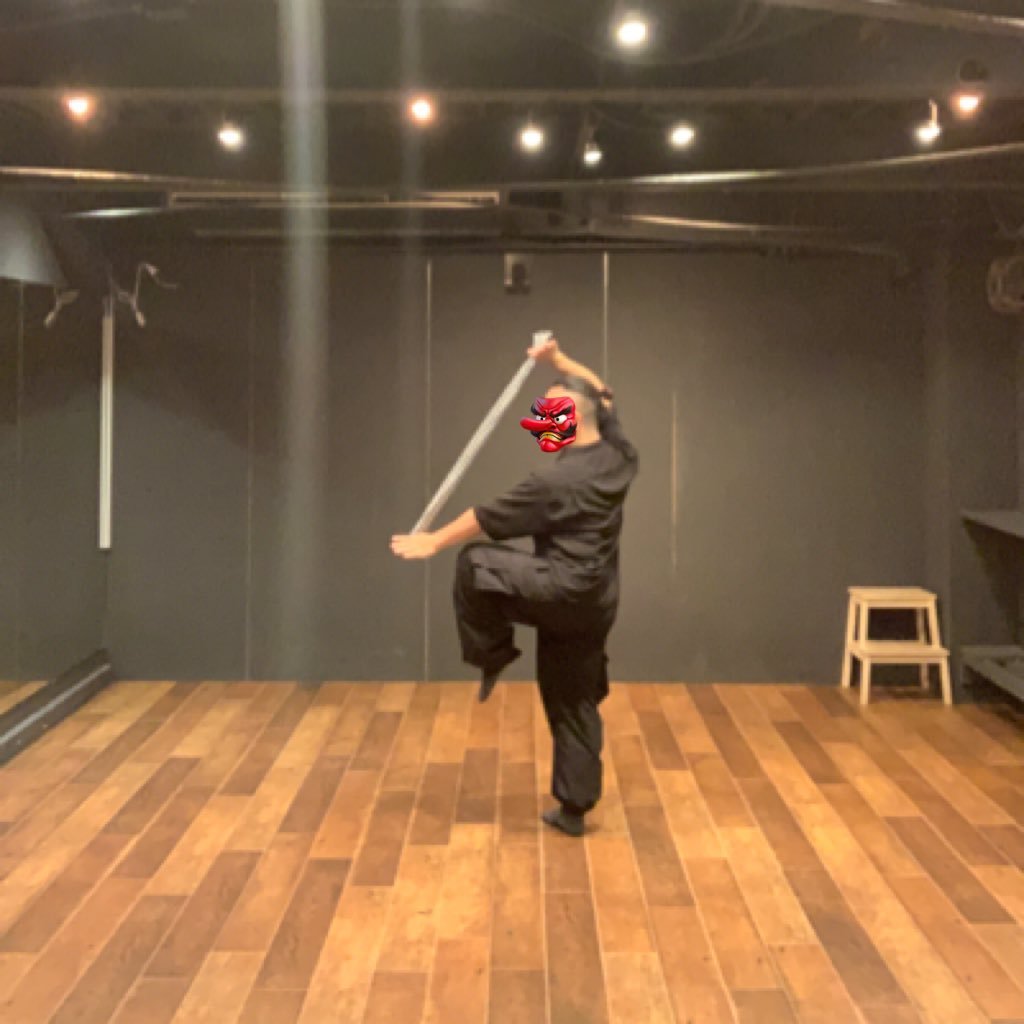 養身房と頤心館の二鼓です。布ストレッチの開発者。布ストレッチの施術を大阪は梅田で。東京は綾瀬でやってます。申し込みはDMまで。