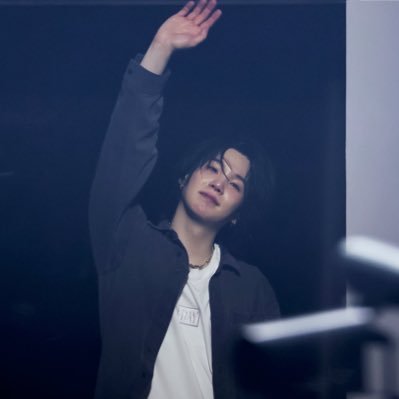 🙏🏻김석진팀 히히힝🥰🙏🏻윤기야 널 조아해, 
초멘 상관 안하지만 무례한건 싫고, 뭐라고 대답해야 할지 모르겠을때는 그냥 둡니다.
맞팔은 신중하게 합니다.
돈 명예 전진 전진🐳 
💕🌺
fan account  @BTS_twt