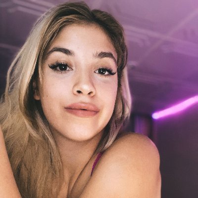 rileyxcrazy's profile picture. u ever get so bored u just go masturbate?                                                                           
             - let me help @rileyxsky