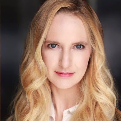 Coach, Teacher & Psychotherapist with 15+ yrs in personal growth. Creator of safe spaces for reflection & healing. Confidentiality & positive psychology.