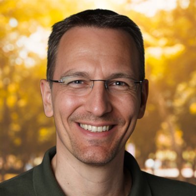 IT-Universalgelehrter 😉  
Universal scholar of IT ⦁ 
Europe ⦁ Austria ⦁ Vienna ⦁ 

BlueSky: @haslinger.biz ⦁ https://t.co/Q2xYJxgYHd