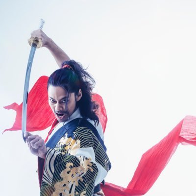 殺陣師、侍パフォーマー、刀屋壱 KATANAYA ICHI 代表、殺陣教室「壱童」 講師、アクション俳優、古民家スタジオ壱、武器制作職人、『殺陣で世界を笑顔にする』