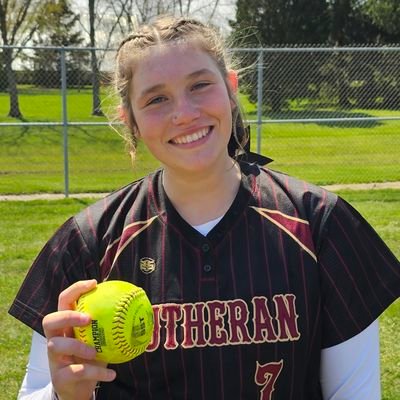 Fastpitch Academics Midwest 07 Signature #7 | c/o '26 | 3B/1B RH Hitter | Lutheran High School | Softball 🥎 | leylam2026@gmail.com | 4.0 GPA