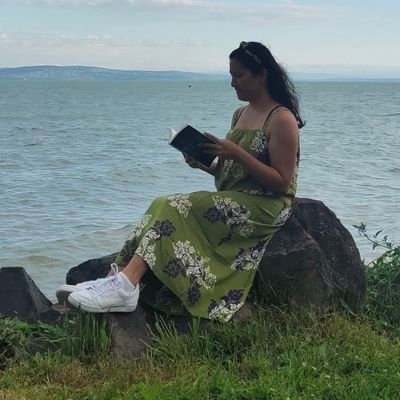 Vet, cat lover & bibliophile 🐱📚
Instagram @astrireads
Book reviews 👉 https://t.co/teo5XlGZwz
Tweets about books and non-bookish things
