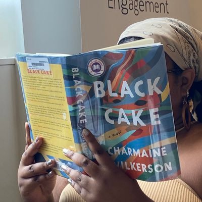 wannabeelib's profile picture. #booktwt 📚: 32/30 • current read: river mumma