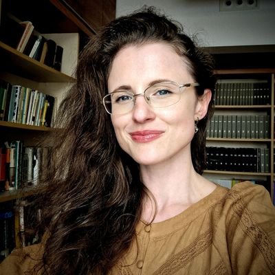 Mrs_Semmelweis's profile picture. @LondonU Business graduate | mom×4 | medical student @semmelweishu | tumor metabolism student researcher | video creator | interview show host @SemSTEMtalk