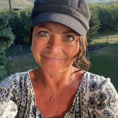 MellyB1970's profile picture. 💖 Life isn’t what your given; it’s what you create, overcome, and achieve that makes it beautiful! 💖